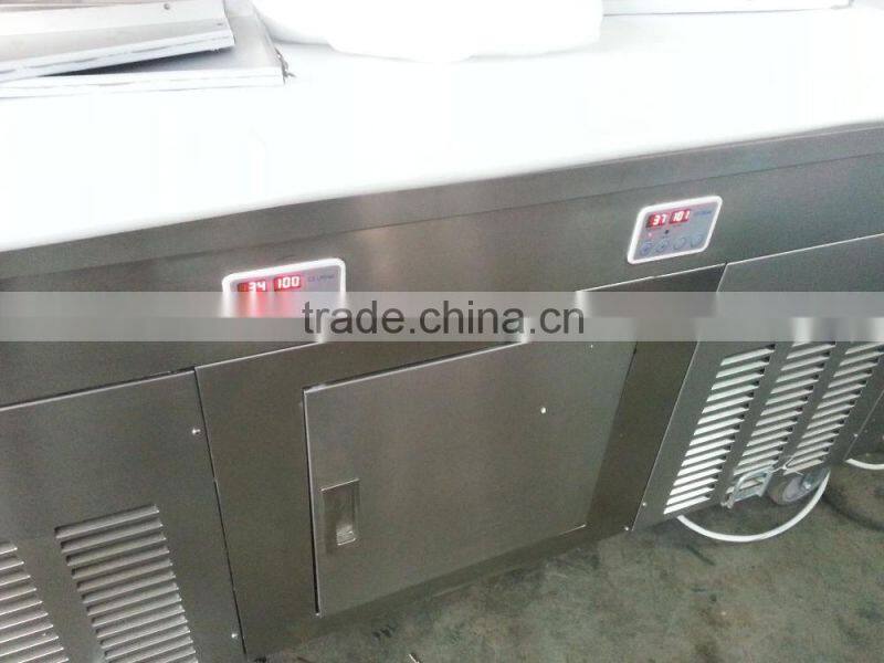 Frozen yogurt ice cream rolls making machine with flat square pans machine