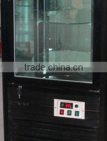 Rotatable cake showcase refrigerator