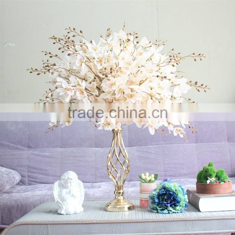 gold plating fashion candelabra flower holder