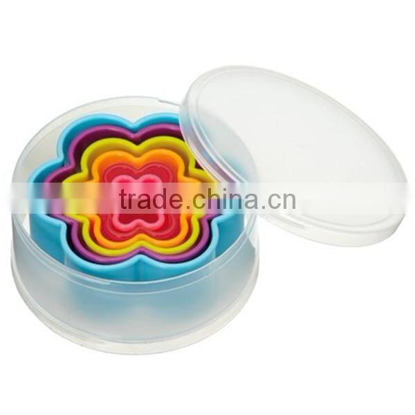 CC-6885 5-Pieces Colorful flower plastic cookie cutter