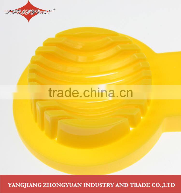 kitchen gadget mini plastic egg slicer with steel wire