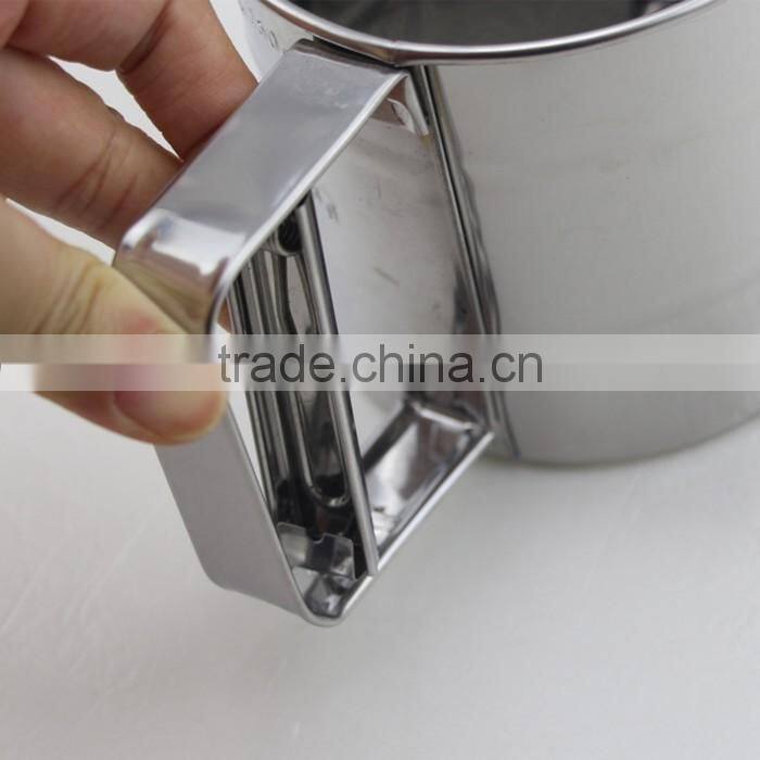 One-Handed Stainless Steel Cup Flour And Icing Sugar Sifter