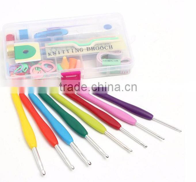 Hot Selling Plastic Crochet Hook Set Include Knitting Yarns,Thimble,Measuring Tape,Handle Knitting Needles Hooks