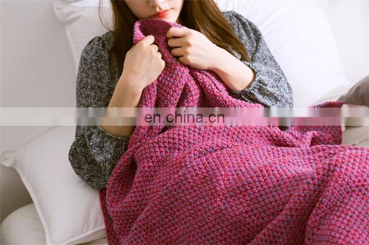 Warm mermaid tail promotional gift blanket 2017 hot selling in Europe for girlfriend