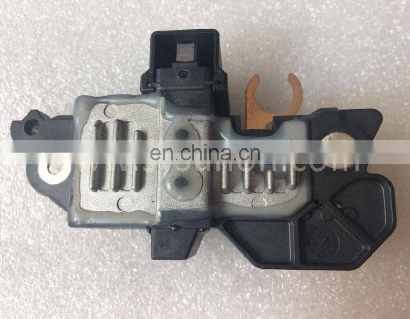 Car engine Generator parts 24V Alternator automatic Voltage Regulator IB298 F00M144107 F00M144123