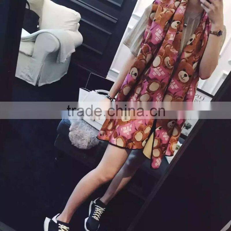 High Quality Black Border Bear Printed Ladies Cashmere Pashmina Shawl