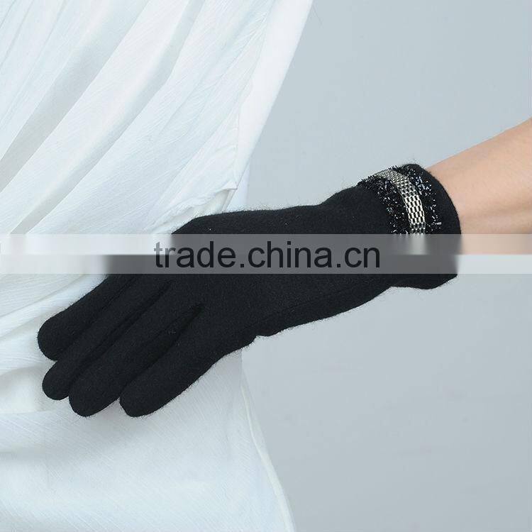 Black colored paillette decorated Women Wool Gloves Made with your comfort in mind