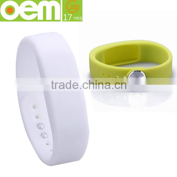ODM latest silicone rubber pedometers band bluetooth fitness band