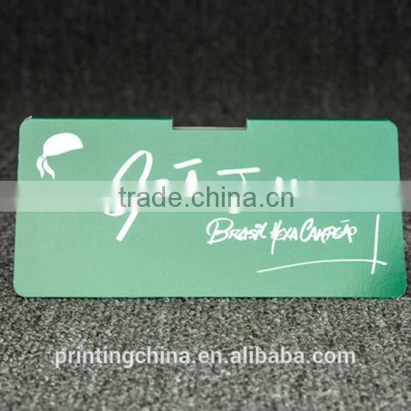 Superior quality glossy hang tags for wholesale