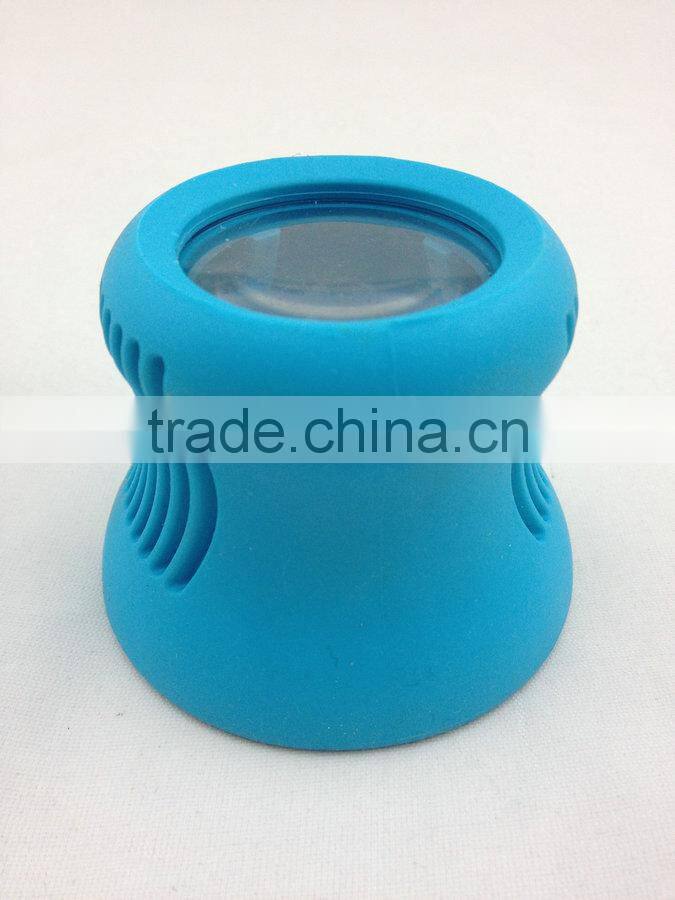 MAGNIFYING BOTTLE OPENER