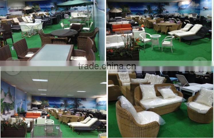 Luxurious Single dedicated outdoor swimming pool or beach lying bed + coffee table