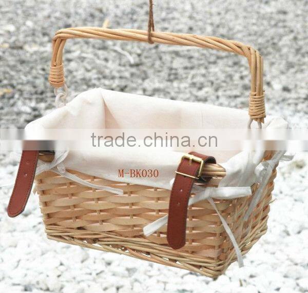 Chic Wicker bicycle basket with liner