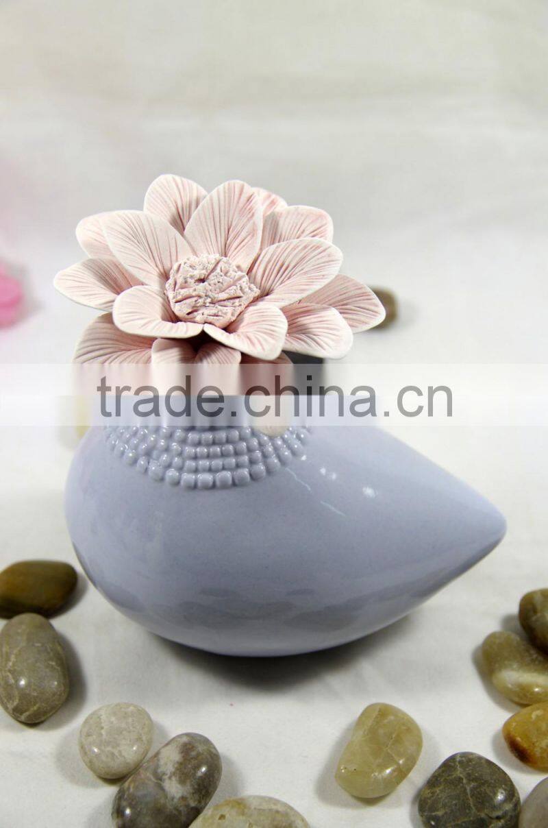 Natural lavender scented plaster flower fragrance diffuser with ceramic bottle