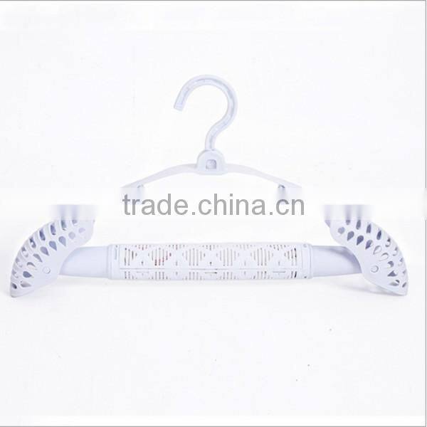 heavy duty plastic hanger/manufacturer OEM hanger for dtying coat/plastic coat hanger manufacturer