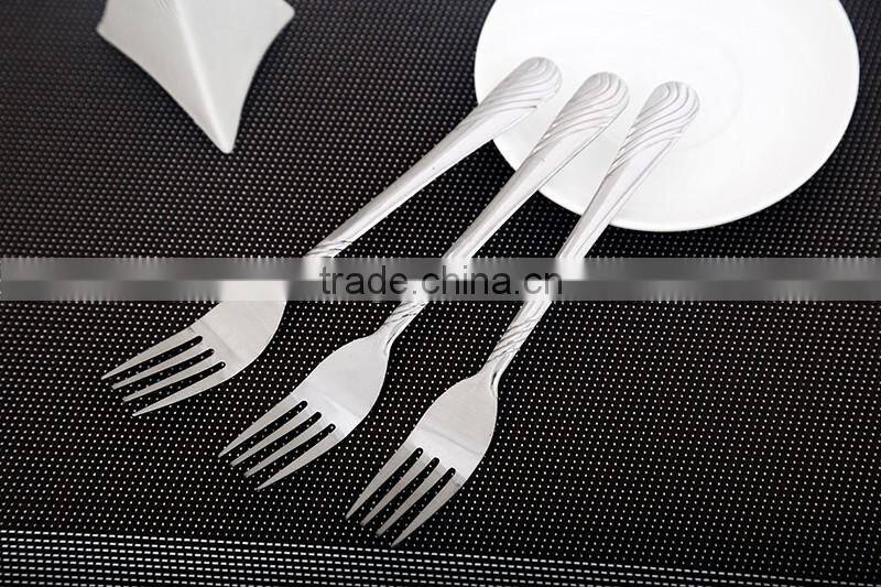 2016 fashion Curve of the fork Cutlery and lowest price