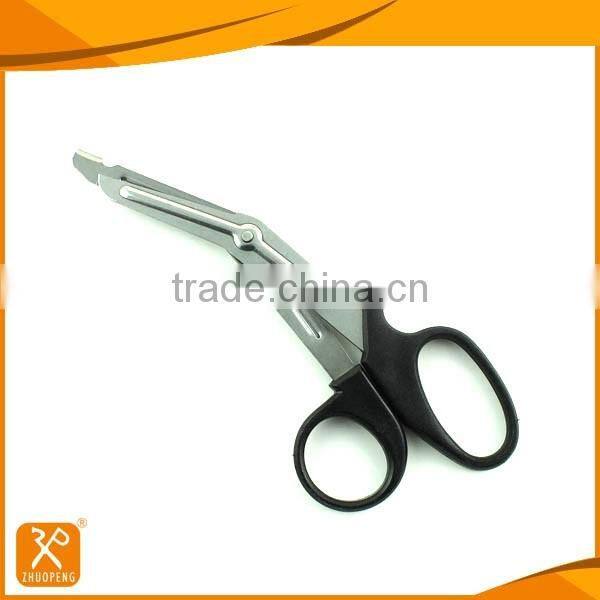 Plastic handle stainless steel blade bandage scissors