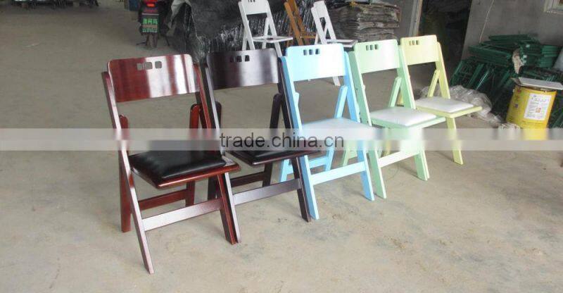 beautiful and adorable wood folding chair for relaxation