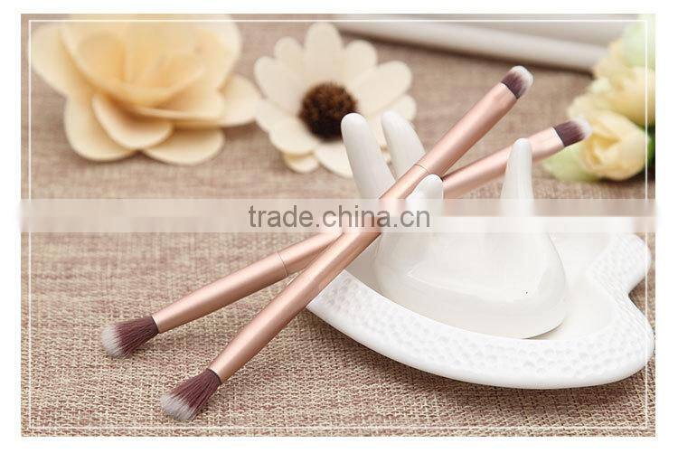 Long wooden handle eye shadow brush blooming brush 1pc