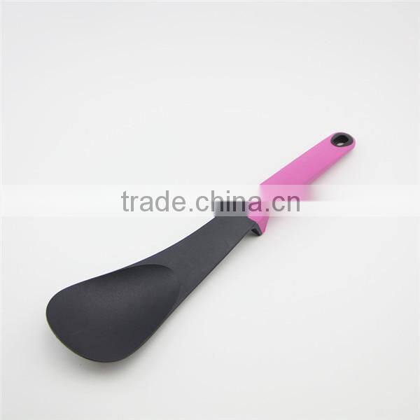 Durable and practical nylon utensils kitchenware set