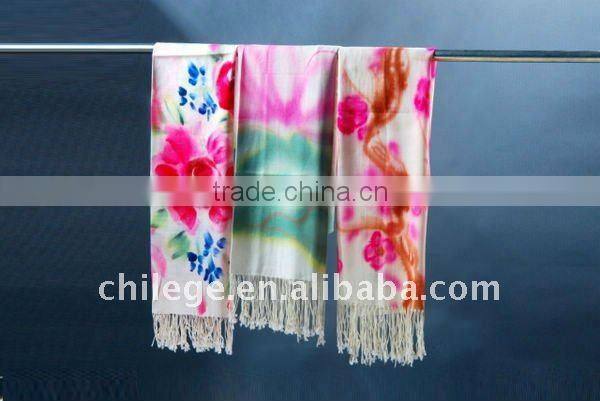 beautiful hand printed wool printed scarf shawl pashmina