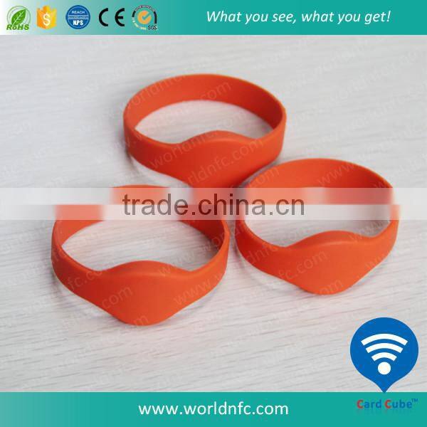 Hot Sale NTAG213 Chip RFID Silicone Wristband