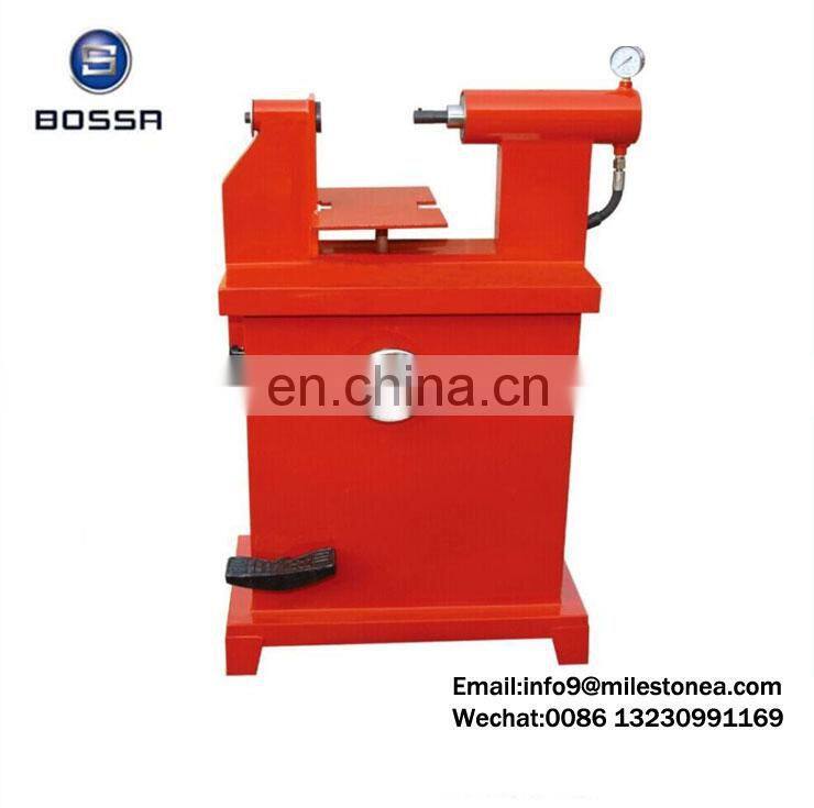 Riveting machine pneumatic handle riveting machine for brake shoes