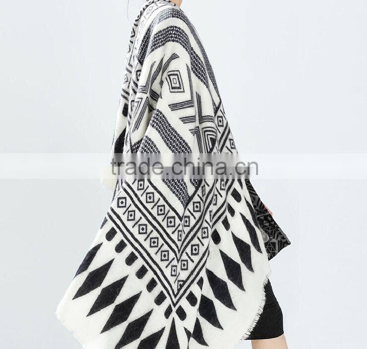 New Design Fashion Geometric Printed Tassel Square Wool Blanket Scarf