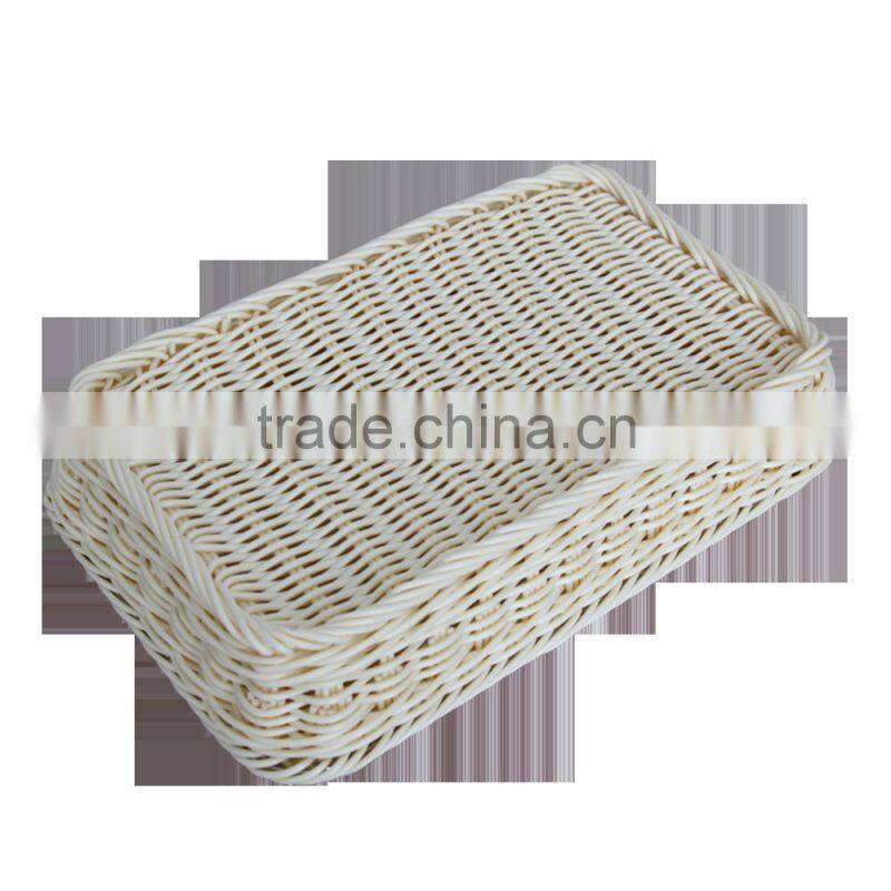 Wholesales beautiful plastic hand basket for storage hotel toiletries clean tool