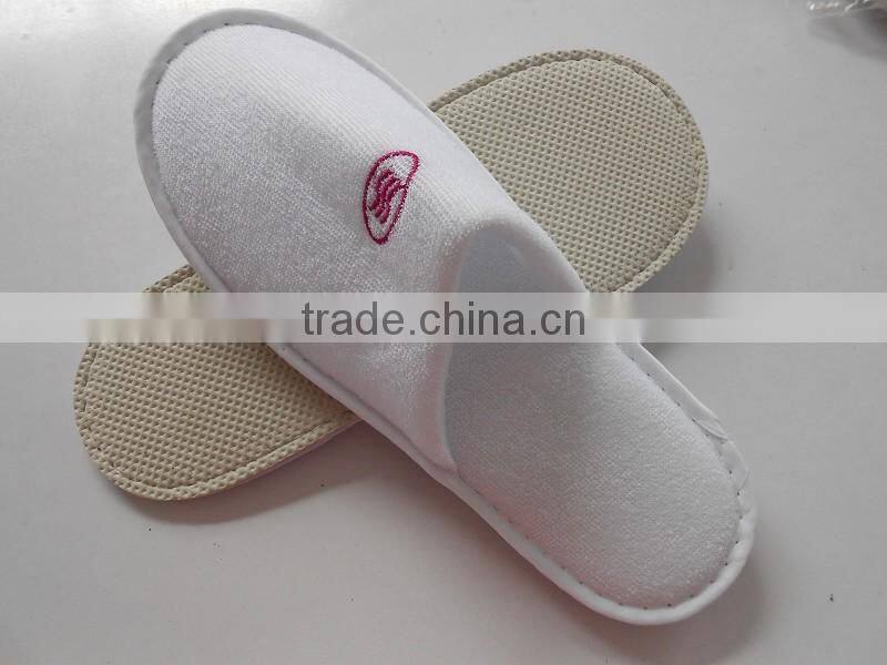Open toe customize guangzhou disposable hotel towel slippers Wholesale