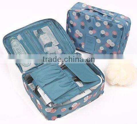 printing fabric soft travel cosmetic bag case,women travel organizer makeup bag,beauty travel carry case,polyester travel cube