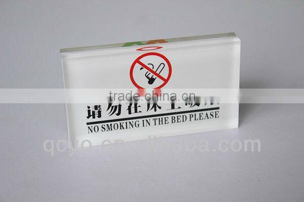 Shenzhen fashion elegant acrylic door sign holder