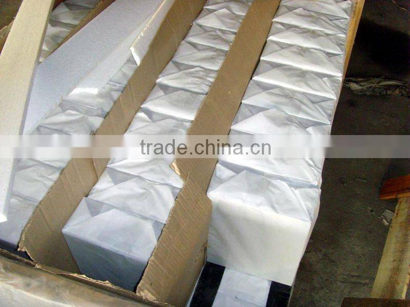 bevelled aluminum mirror in apple shape