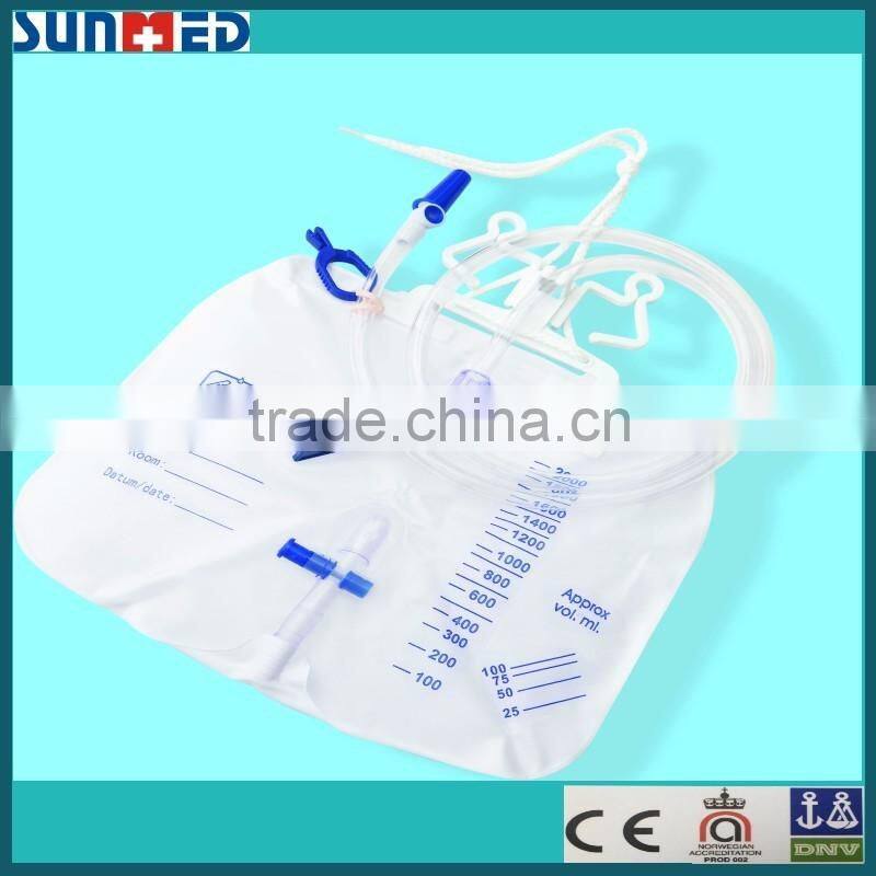 Luxury urine drainage bag with needless sampling port