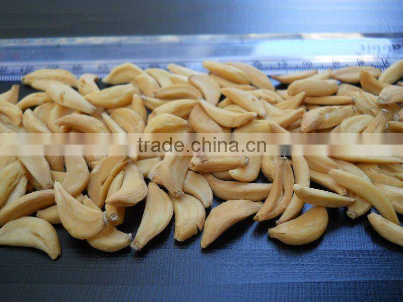 DRIED GARLIC FLAKES/CLOVES