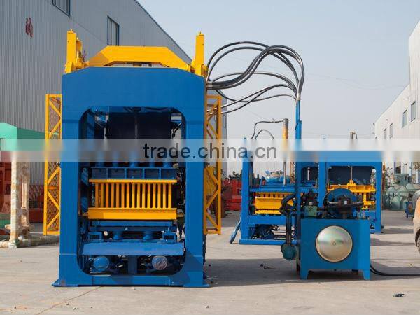 Concrete block making machinery for small industries QT4-24 brick machine