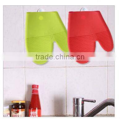 Kitchen silicone glove for oven cooking
