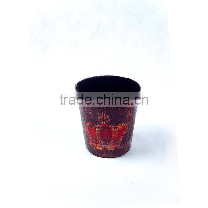 Fashionable Waste Bin Faux Leather Crown Print Trash Can