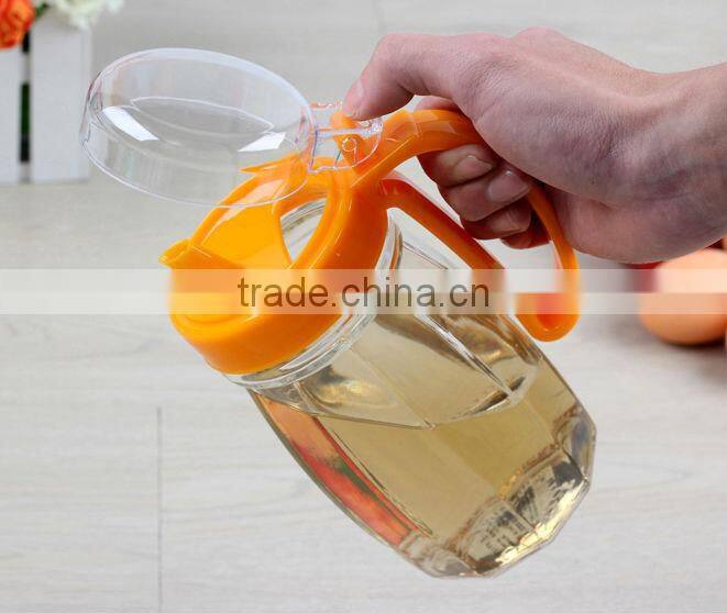 Kitchen necessary wholesale glass oil bottle jars