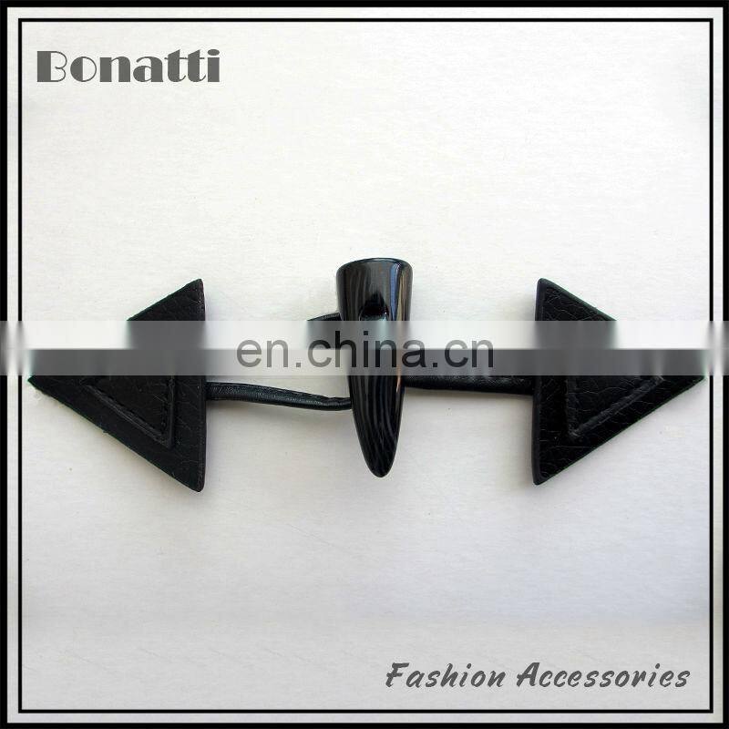 PU leather toggle button with rivets