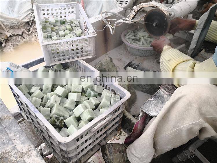 Slim Chin Rose Quartz Facial Massage Natural Pink xiuyan Jade facial roller massager