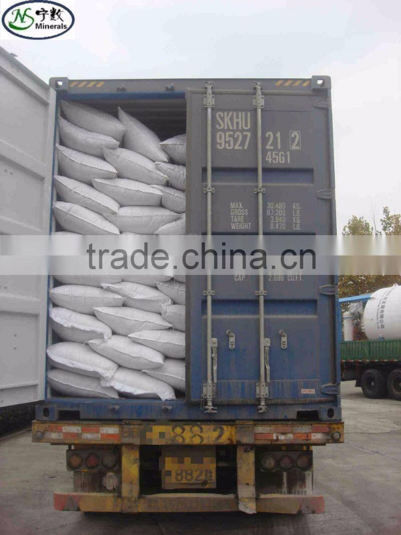 Refractory material expanded perlite
