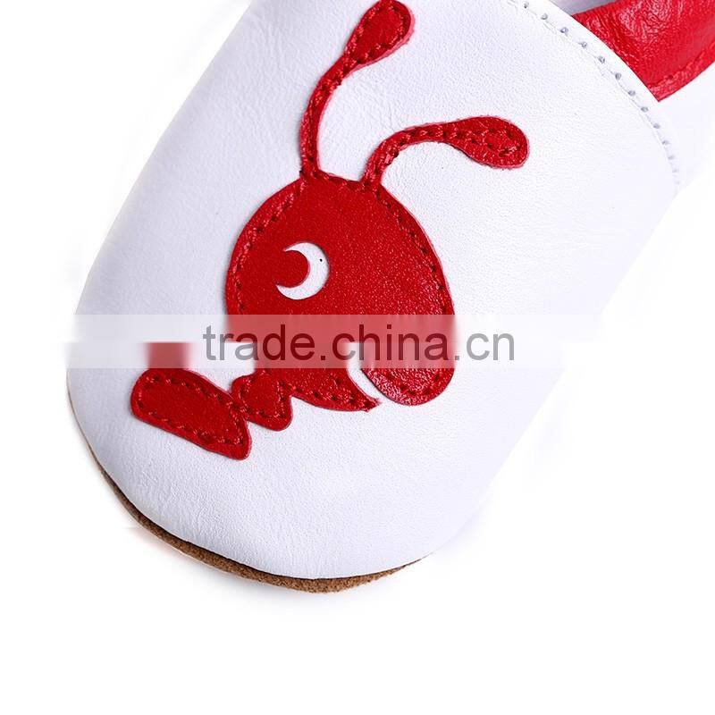 2016 wholesale heart infant soft leather baby shoes toddler shoe with fashion design