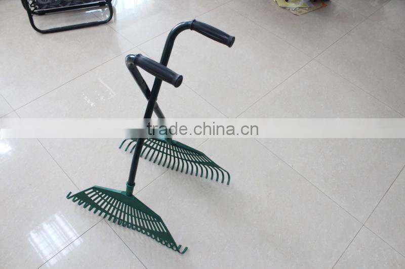 Long Handle Garden Plastic Leaf Grabber