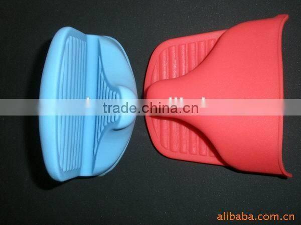 Food grade heat resistant silicone oven mitt