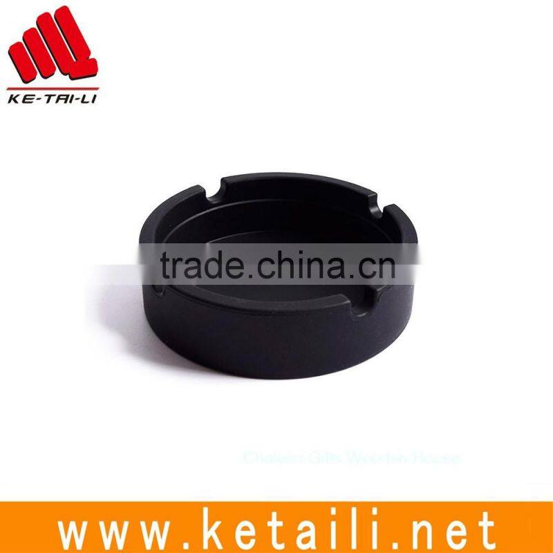 Best Selling Custom Design Silicone Rubber Round Gift Smoking Accessories Ashtray Supplier