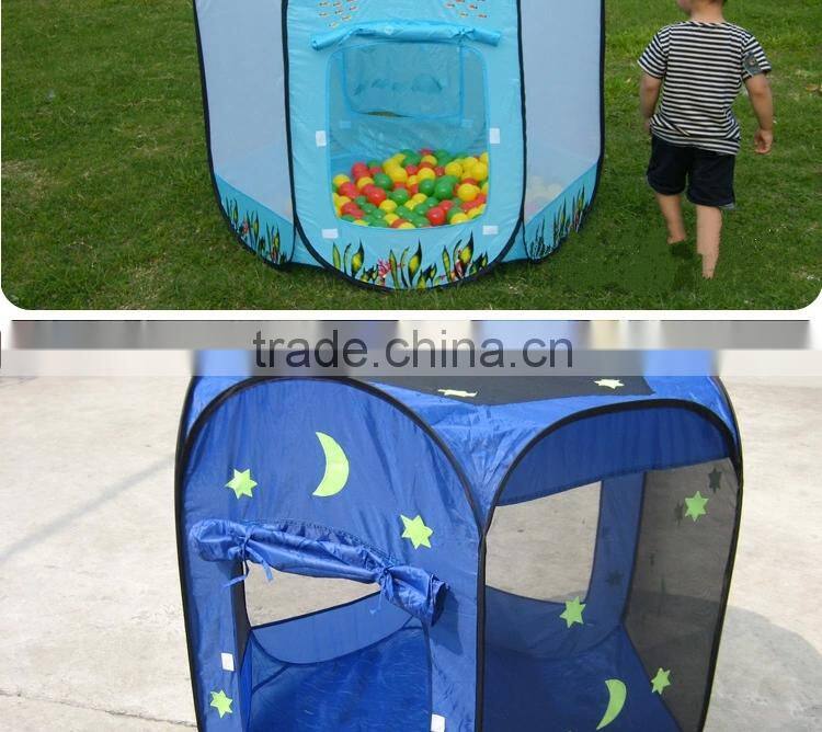 Hexagon shape pop up tentchildren playing