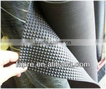 Black Pyramid Pattern Rubber Mat(Panchas Caucho)