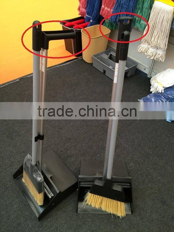 Commerical Plastic Lobby Dustpan with Long L Shape handle 56202*02