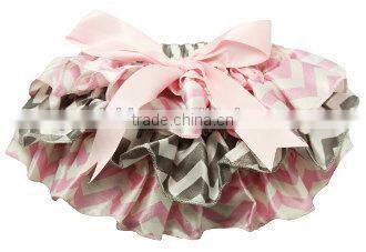 Wholesale baby ruffle bloomers new born baby clothes ruffle underwear girls baby