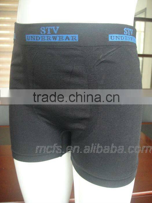 Seamless boy's underwear boxer